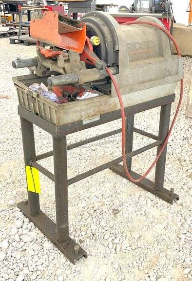 Ridgid 1822-I pipe threader on stand