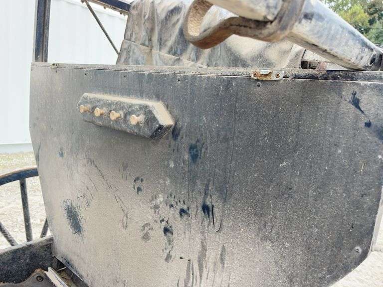 2-seat buggy w/ shafts