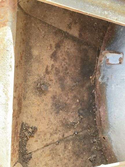 Circle K galvanized hog feeder