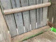 John Deere 435 round baler