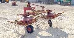 New Holland 254 3-point tedder rake