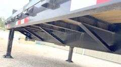 2022 Trailerman 32.5' gooseneck flatbed w/ hydraulic dovetail