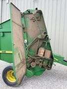 John Deere 435 round baler