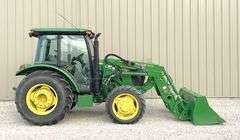 2022 John Deere 5065E tractor w/ loader