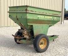 John Deere 301 fertilizer spreader