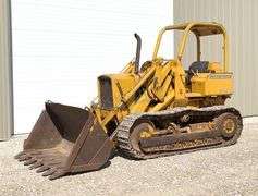 John Deere 450-B crawler loader