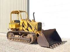 John Deere 450-B crawler loader