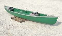 Coleman poly/alum. 17' canoe w/ paddles