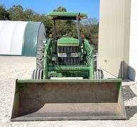 John Deere 6200 tractor w/ loader