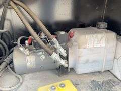 2022 Trailerman 32.5' gooseneck flatbed w/ hydraulic dovetail