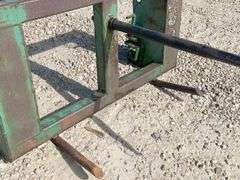 Balemaster quick attach bale spear for JD style quick attach