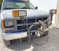 1994 Chevrolet 2500 4x4 w/ snow plow & spreader