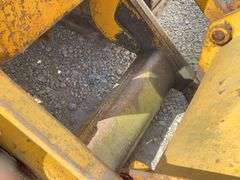 John Deere 450-B crawler loader