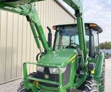 2022 John Deere 5065E tractor w/ loader