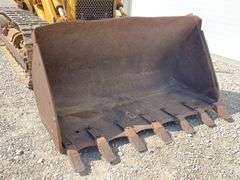 John Deere 450-B crawler loader