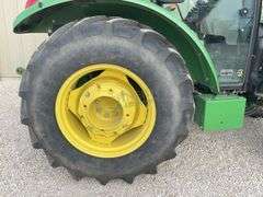 2022 John Deere 5065E tractor w/ loader