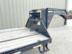 2018 Iron Bull 34' flatbed gooseneck trailer