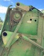 John Deere 458 Standard round baler