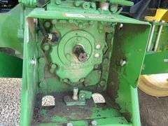 2022 John Deere 5065E tractor w/ loader