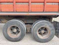 1994 Chevrolet C70 Kodiak tandem axle grain truck