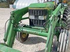 John Deere 6200 tractor w/ loader