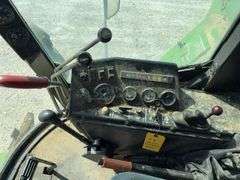 John Deere 4425 combine