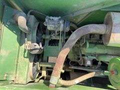 John Deere 4425 combine