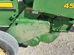 John Deere 458 Standard round baler