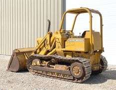 John Deere 450-B crawler loader