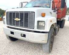 1994 Chevrolet C70 Kodiak tandem axle grain truck