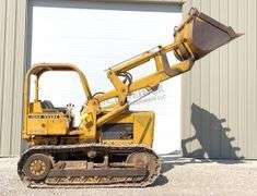 John Deere 450-B crawler loader