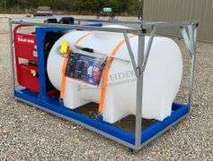 Unused Blue Viper power washer w/ tank