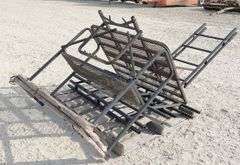 44" wide tree stand w/ ladder