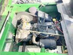 John Deere Gator 4x2 UTV