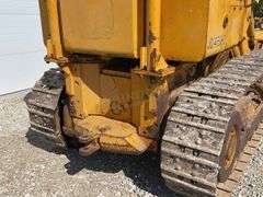 John Deere 450-B crawler loader