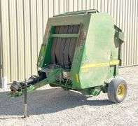 John Deere 458 Standard round baler