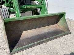 John Deere 6200 tractor w/ loader
