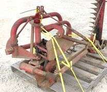 Massey Ferguson 7' 3-pt. sickle mower