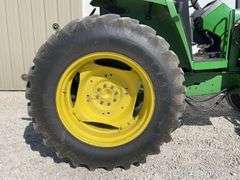 John Deere 6200 tractor w/ loader