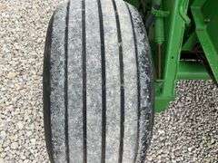 John Deere 435 round baler