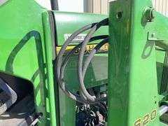 John Deere 6200 tractor w/ loader