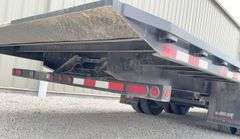 2022 Trailerman 32.5' gooseneck flatbed w/ hydraulic dovetail