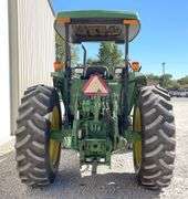 John Deere 6200 tractor w/ loader