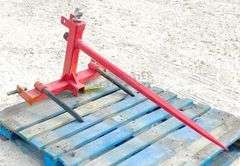 3-pt. bale spear w/ gooseneck & receiver hitch