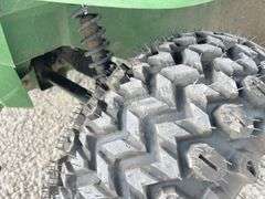 John Deere Gator 4x2 UTV