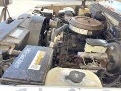 1994 Chevrolet 2500 4x4 w/ snow plow & spreader