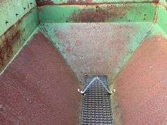 John Deere 301 fertilizer spreader