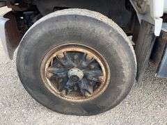 1994 Chevrolet C70 Kodiak tandem axle grain truck