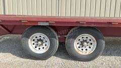 1996 PJ 25' flatbed gooseneck trailer