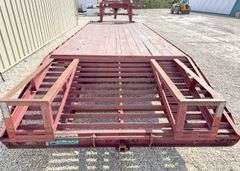 1996 PJ 25' flatbed gooseneck trailer
